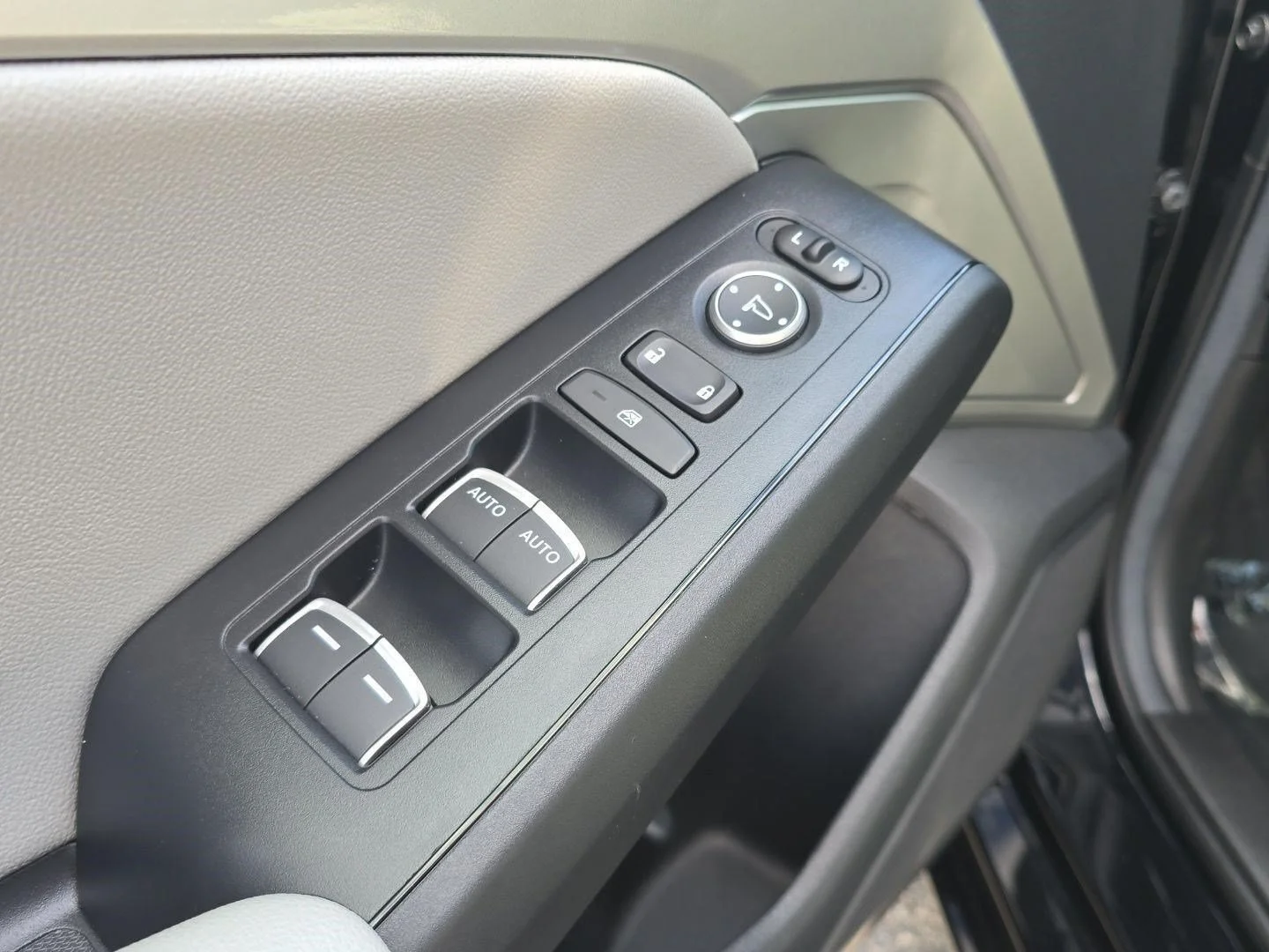Certified Used 2025 Majestic Black Pearl Acura INTEGRA image 35