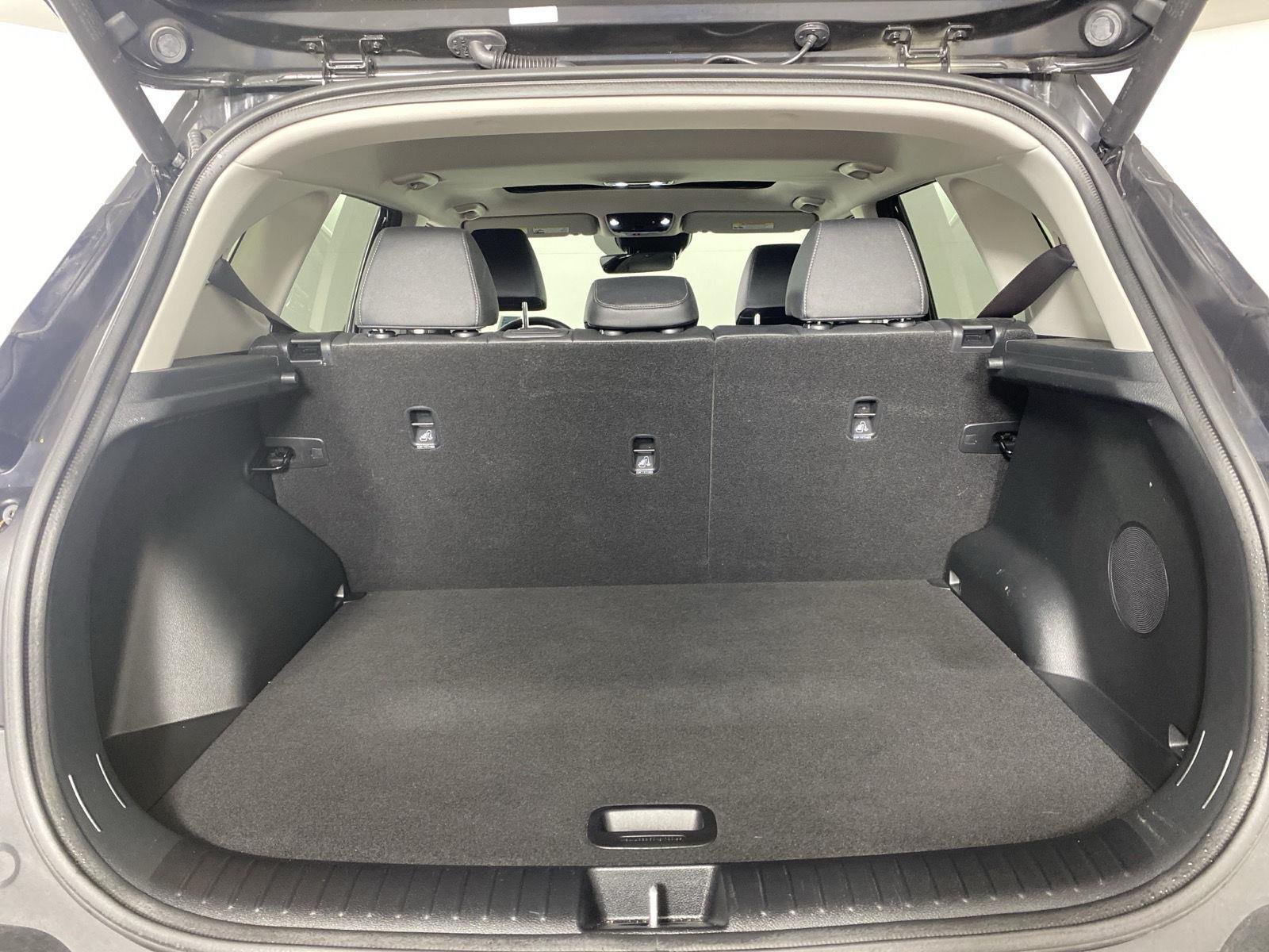 Used 2025 Fusion Black Kia SX image 29