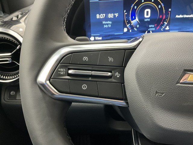 New 2027 Summit White Chevrolet LT image 27