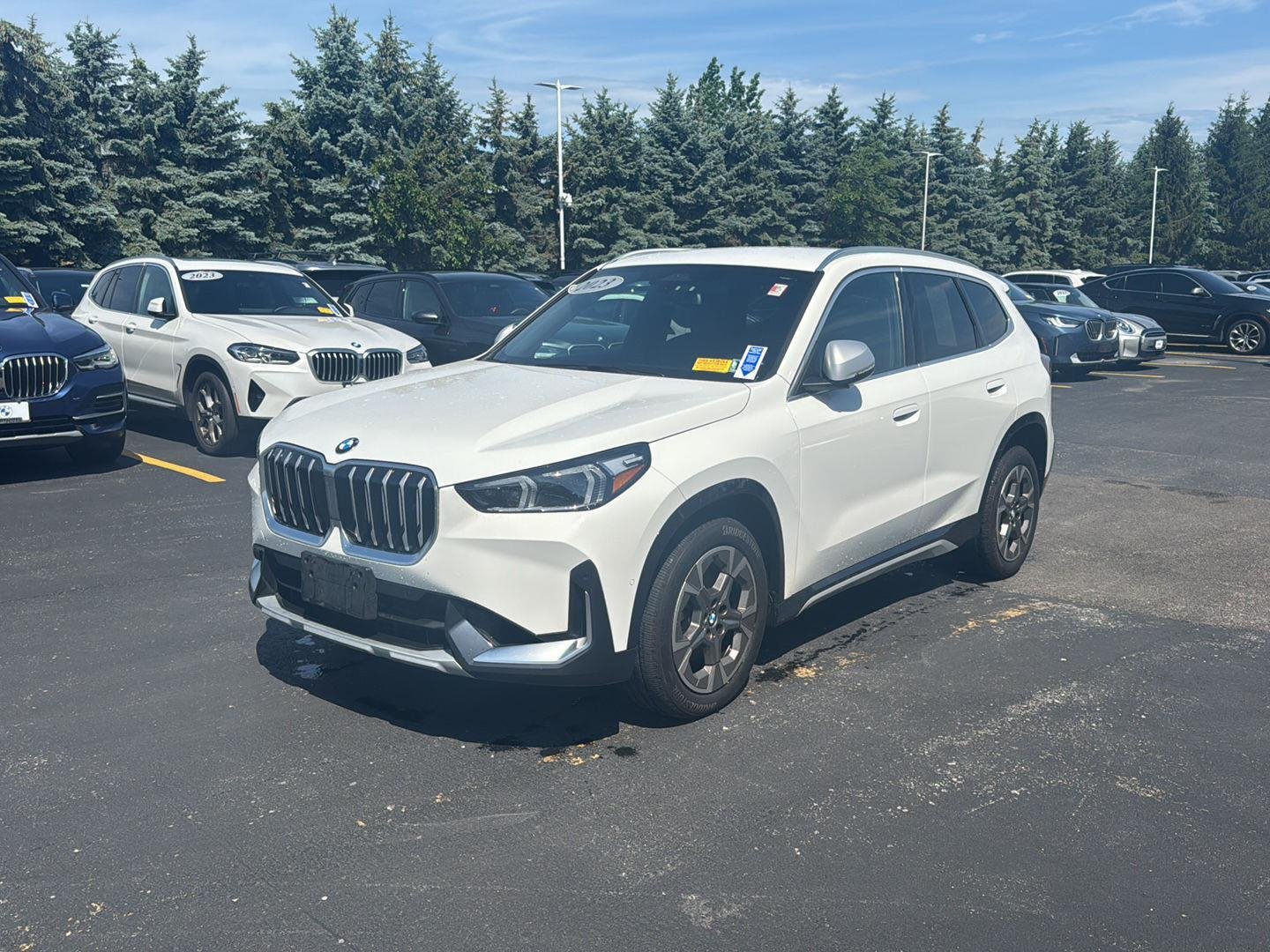 Used 2023 Alpine White BMW xDrive28i image 7