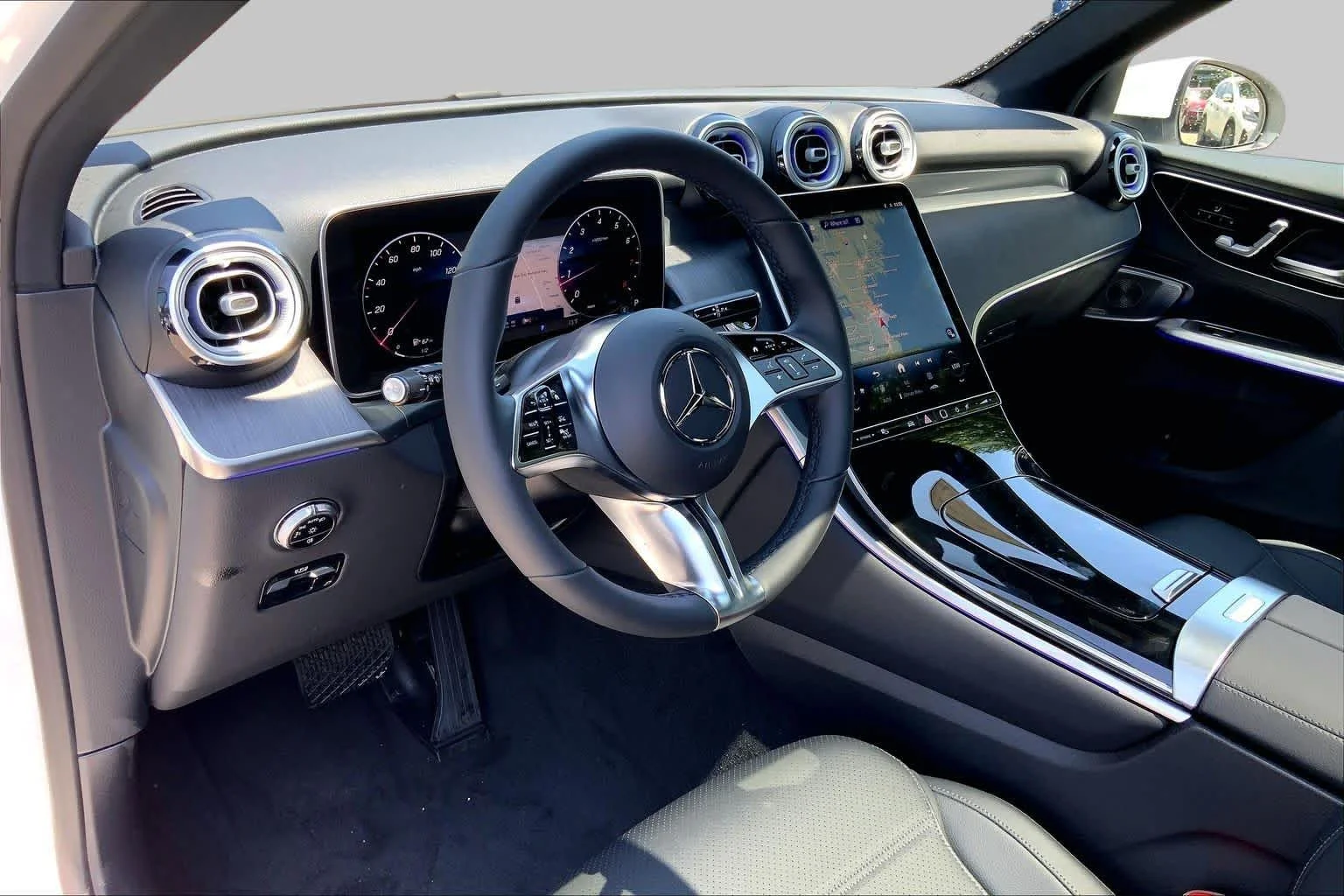 New 2026 Polar White Mercedes-Benz GLC 300 image 9