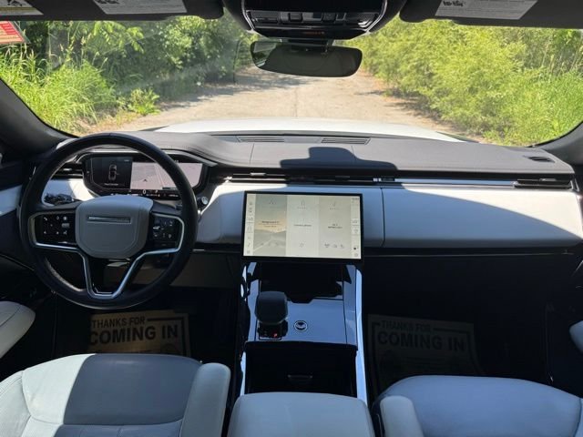 Certified Used 2025 Fuji White Land Rover SE image 21