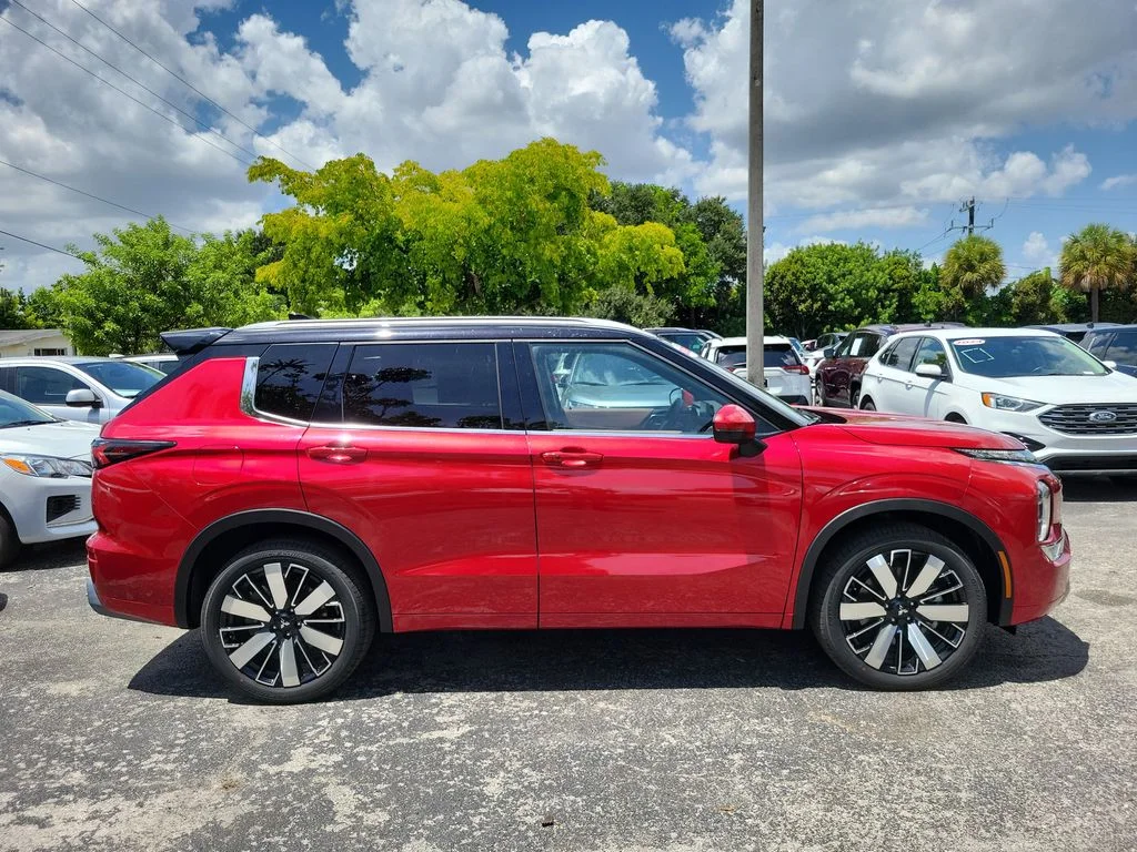 New 2026 Red Mitsubishi SEL 1.5T 2WD image 8
