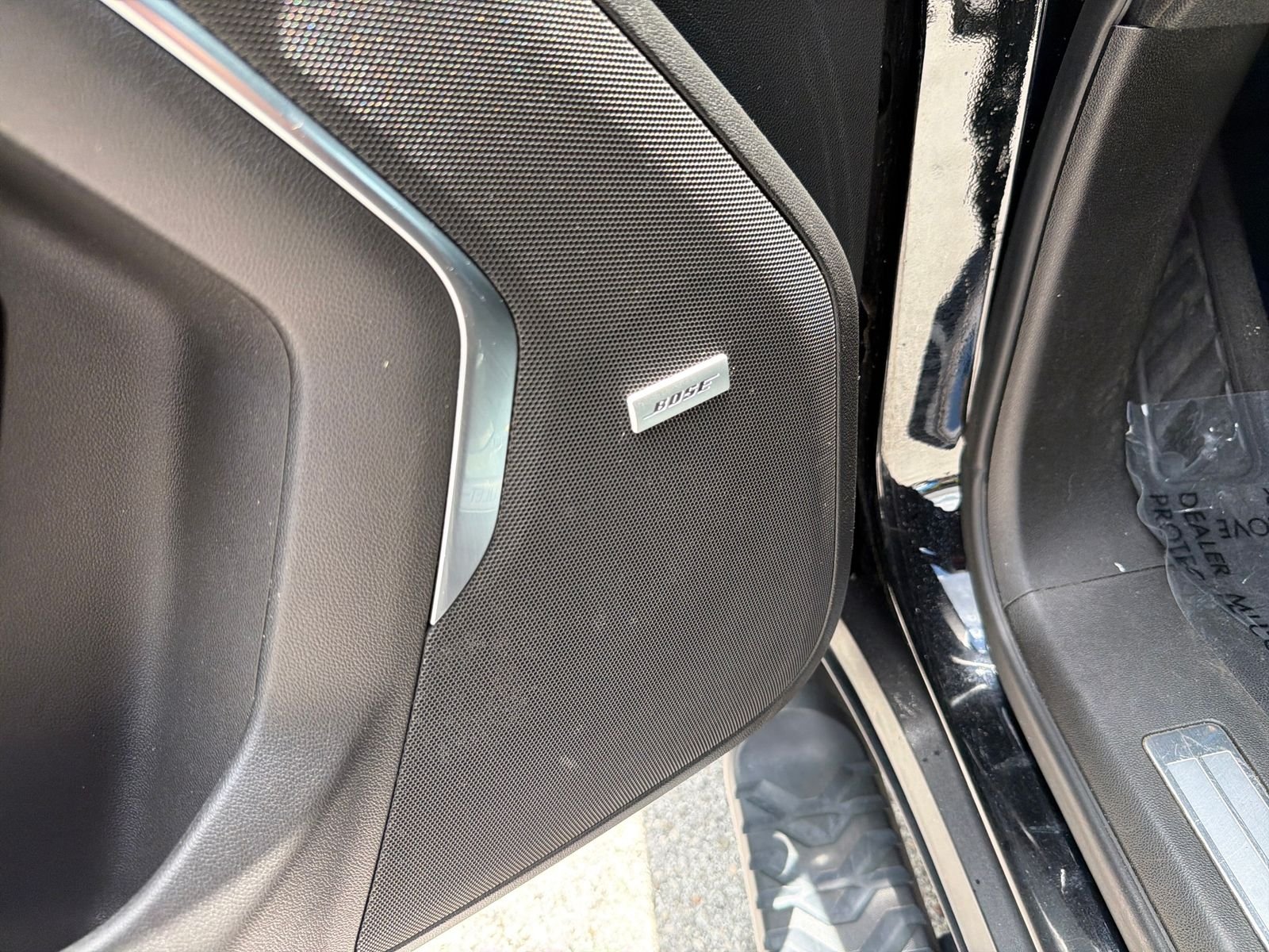 Used 2021 Black Chevrolet Z71 image 30