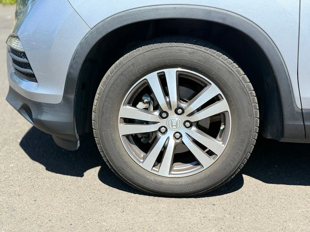 Used 2016  Honda EX-L image 9