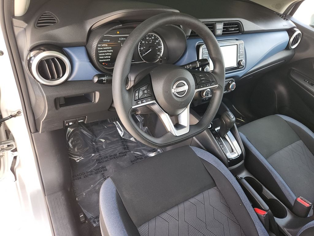Used 2025 Silver Nissan 1.6 SV image 12