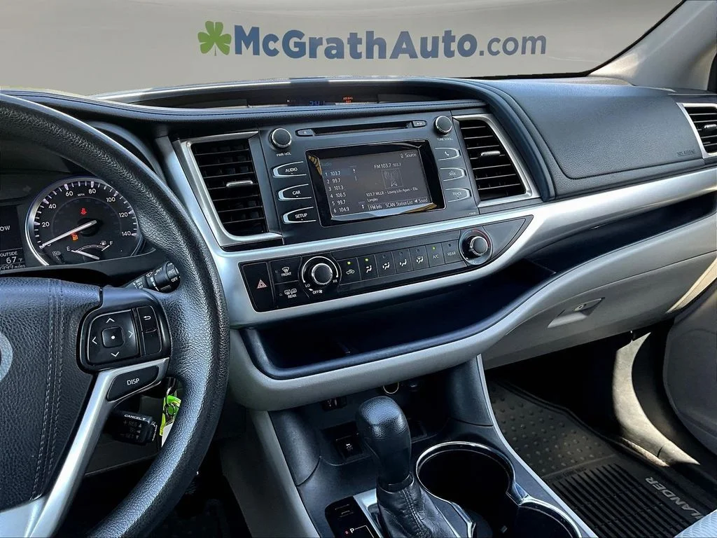Used 2015 Blue Toyota LE image 11