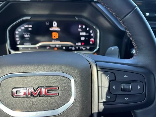 Used 2025 Onyx Black GMC AT4 image 27