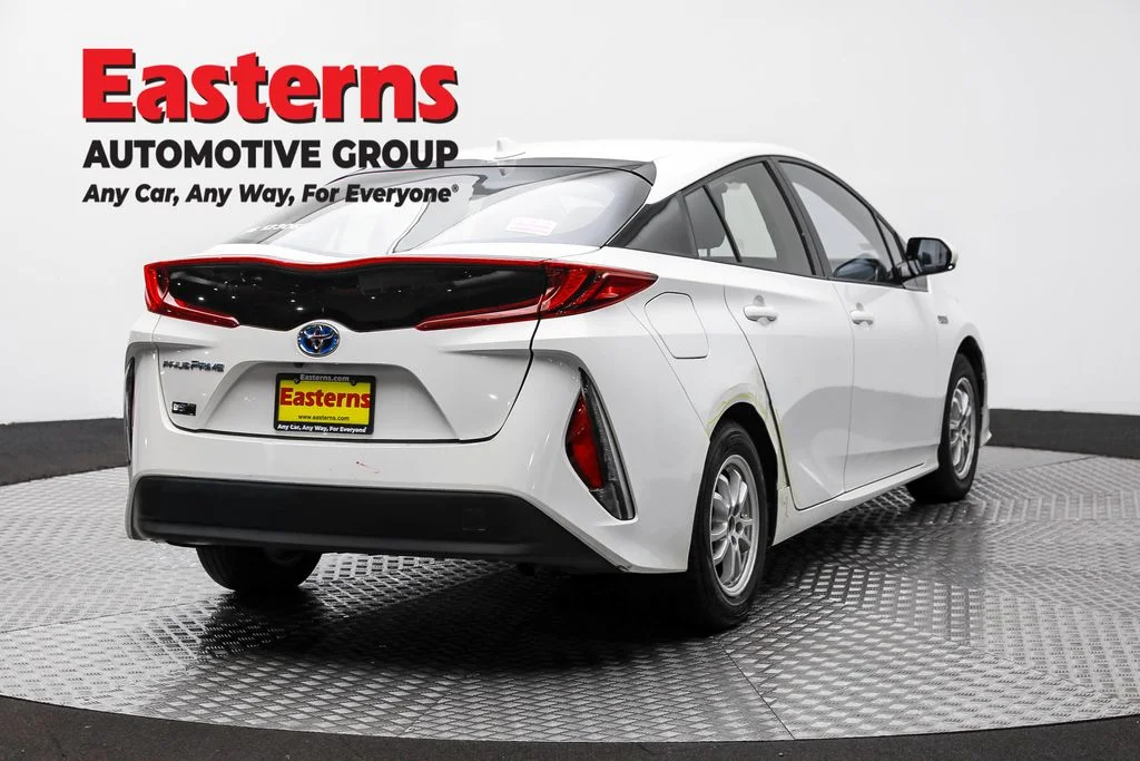 Used 2018 White Toyota Plus image 5