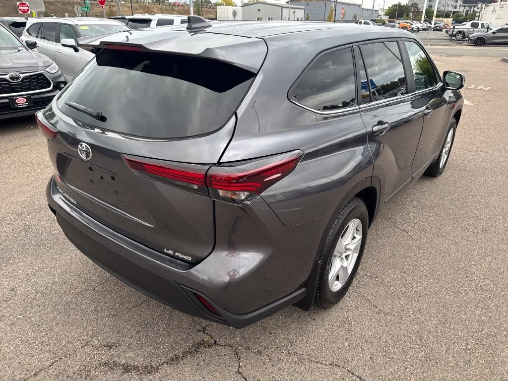 Used 2025 Gray Toyota LE image 9