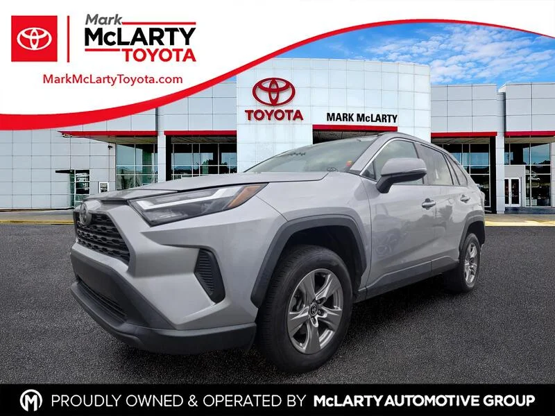 Used 2022 Silver Sky Metallic TOYOTA XLE image 1