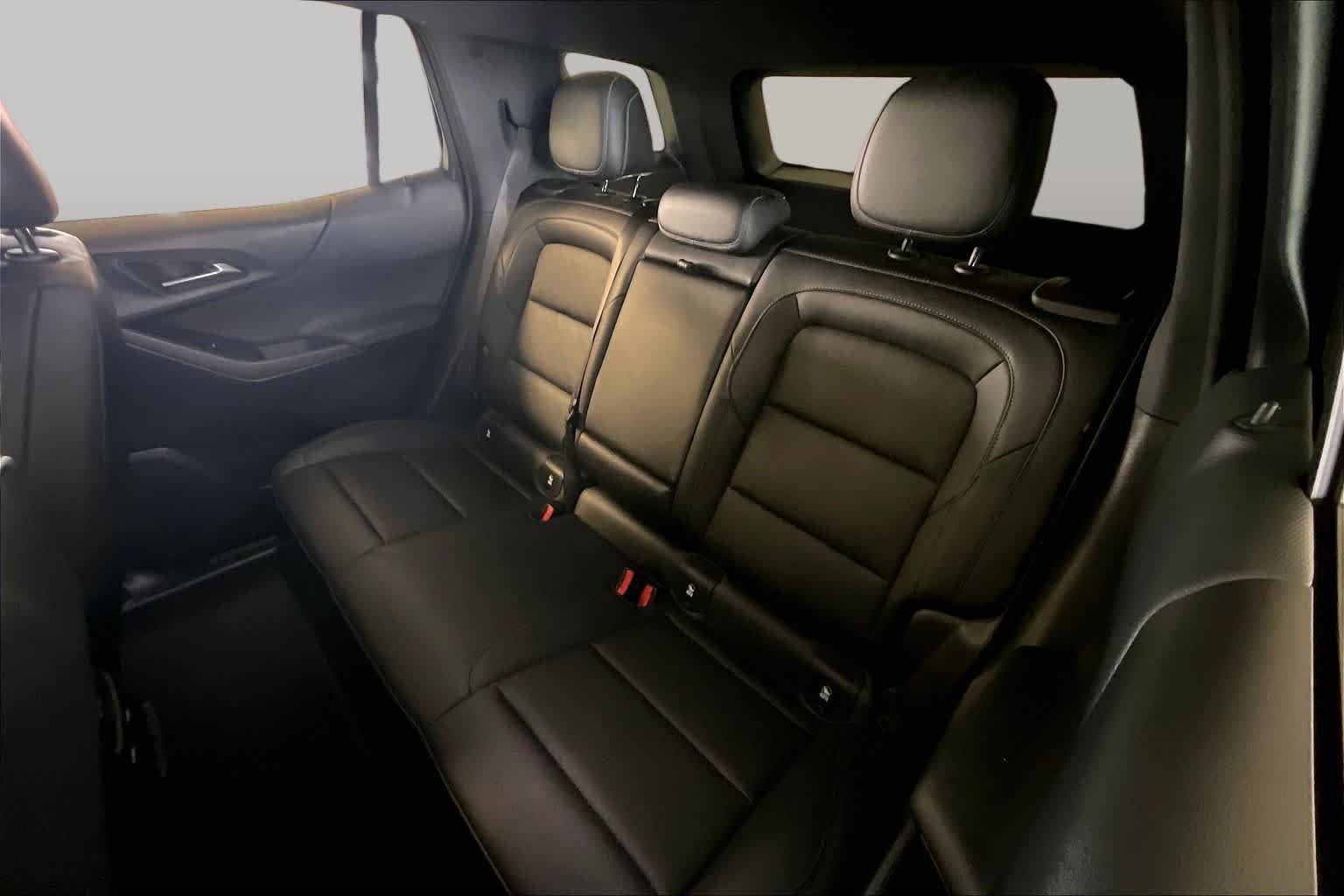 Used 2026 Mosaic Black Metallic Chevrolet FWD LT image 18