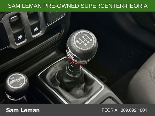 Used 2022 Green Jeep Sport S image 16