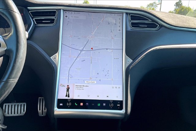 Used 2016 Silver Tesla  image 29