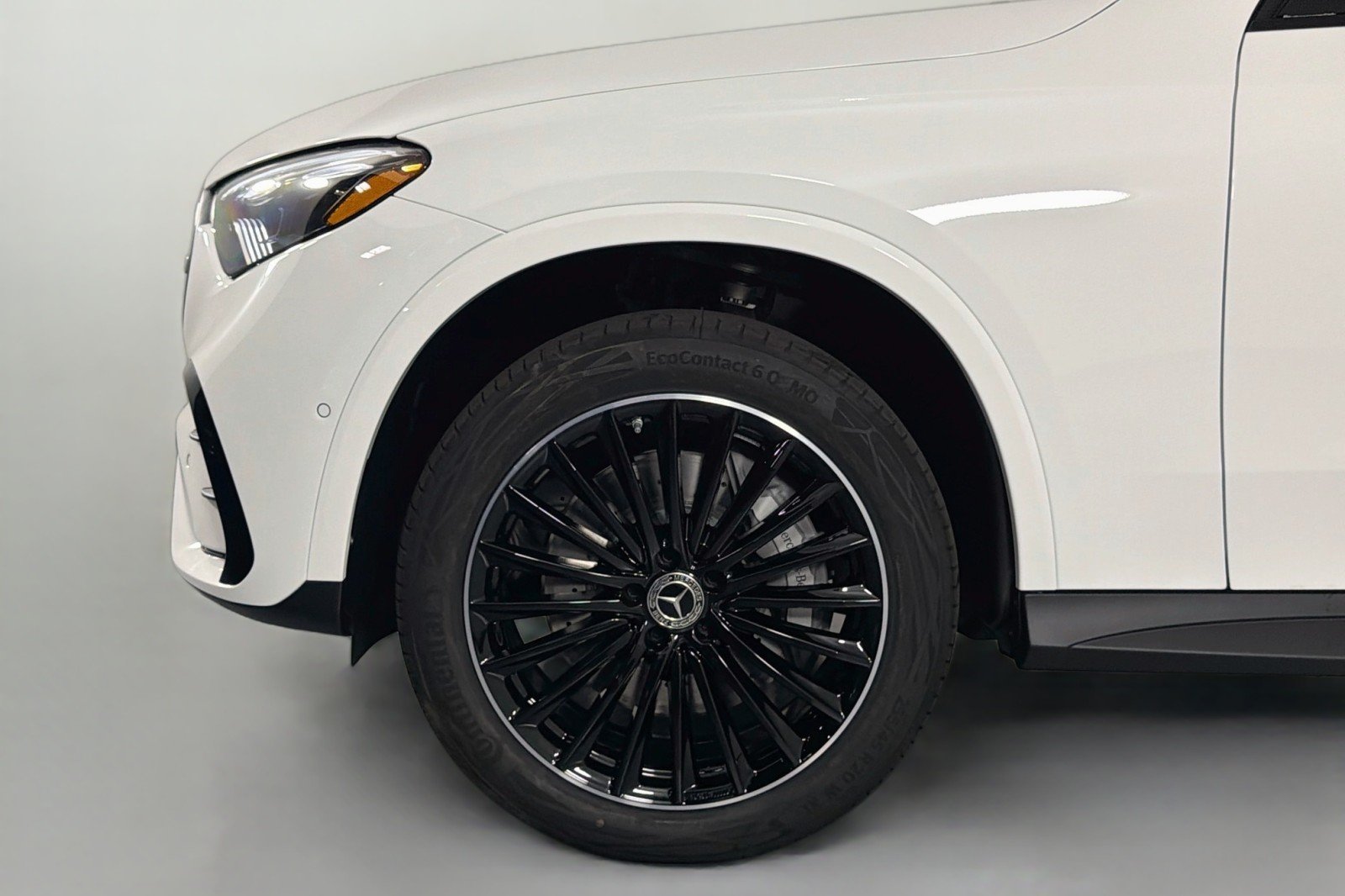 New 2027 Polar White Mercedes-Benz GLC 300 4MATIC® Coupe image 9