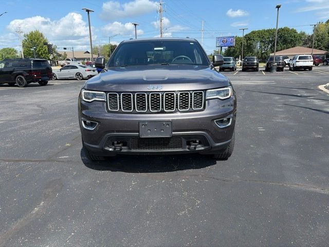 Used 2020 Granite Crystal Metallic Clearcoat Jeep Laredo image 14