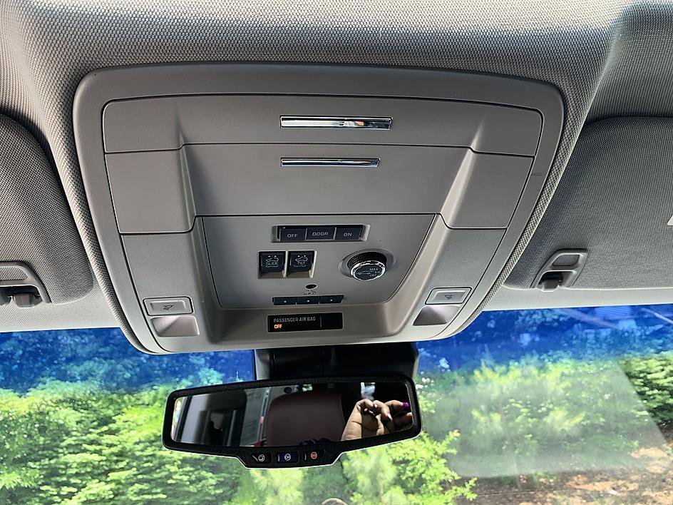 Used 2019 Summit White Chevrolet Premier image 25