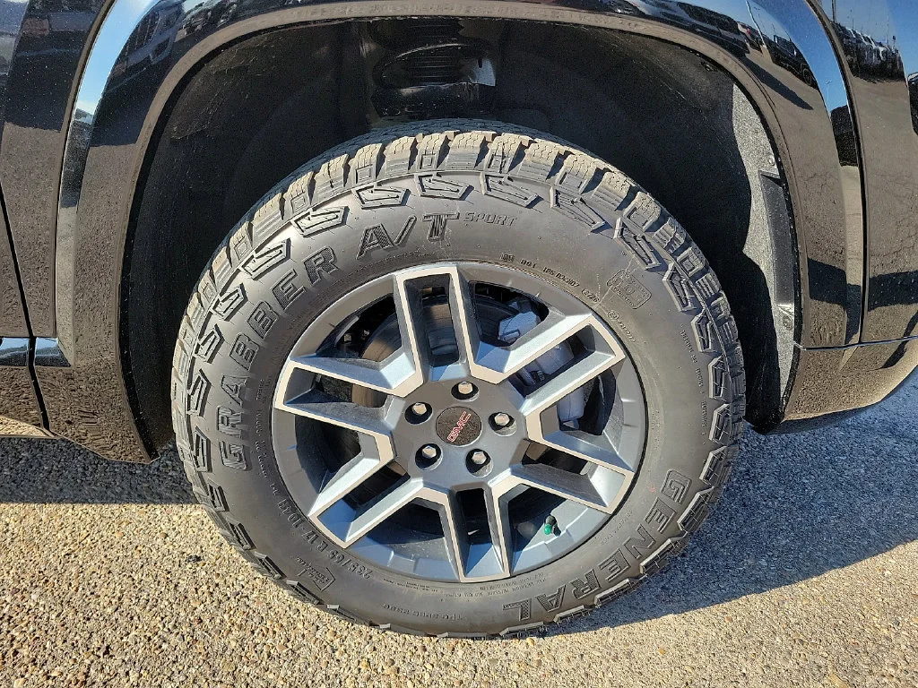 2027 GMC Terrain AT4 - Photo 14