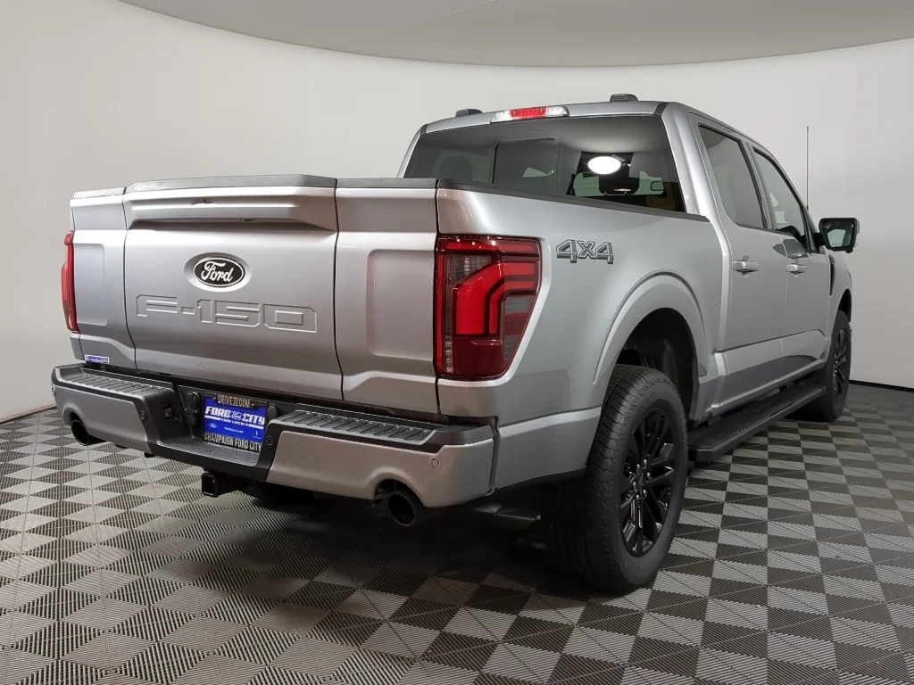 New 2026 Iconic Silver Metallic Ford Lariat® image 9