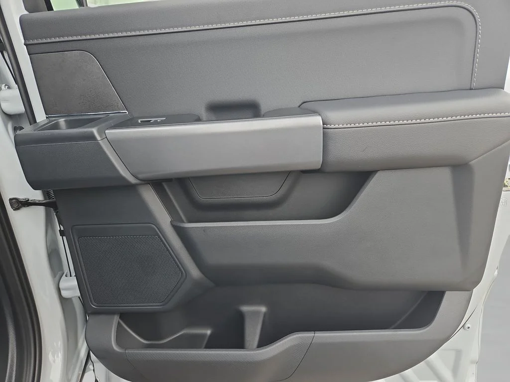New 2025 Space White Metallic Ford XLT image 63