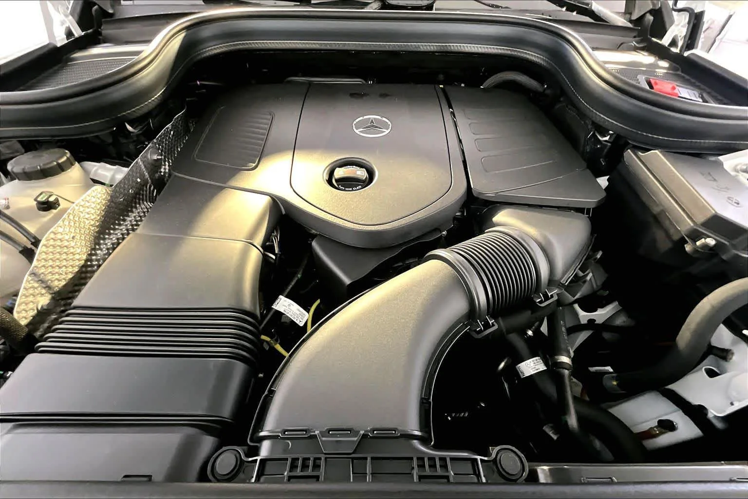 New 2026 Polar White Mercedes-Benz GLE 350 image 14