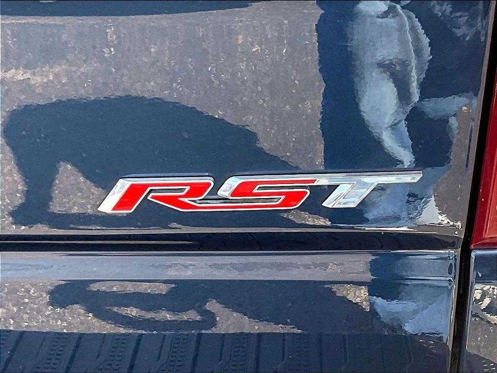 Used 2021 Blue Chevrolet RST image 29
