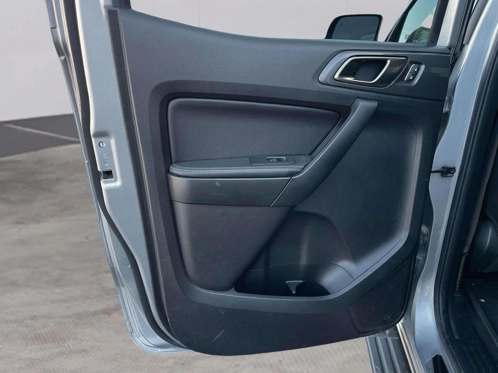 Used 2021 Iconic Silver Metallic Ford Lariat image 24