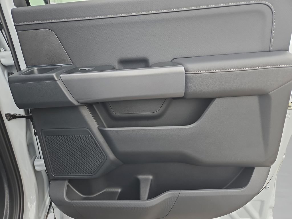 New 2025 White Ford XLT image 28