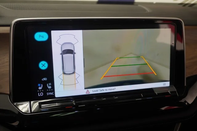2025 Volkswagen Atlas SE w/Tech - Photo 35