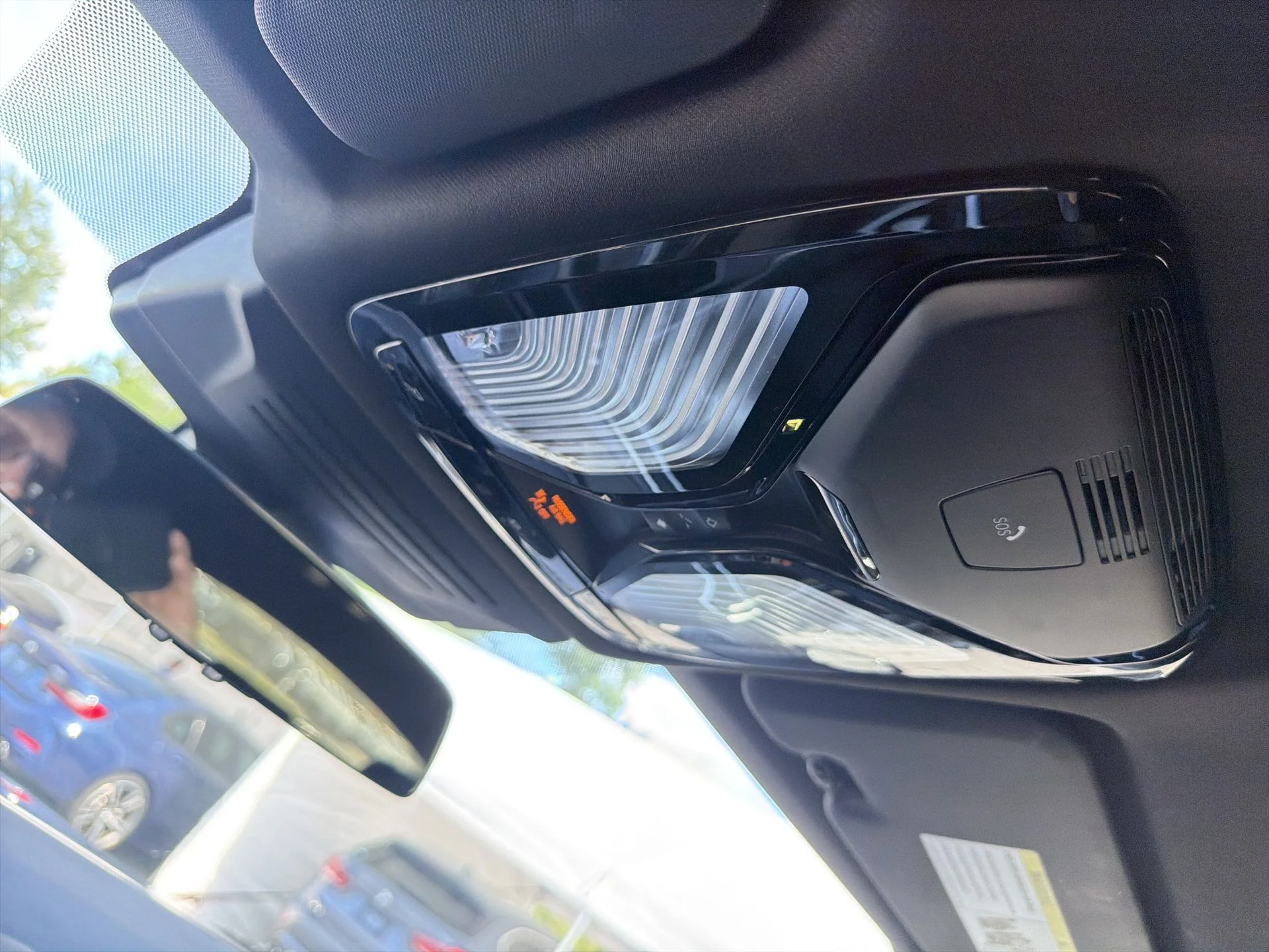 Used 2025 Skyscraper Grey Metallic BMW xDrive40i image 36