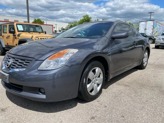Used 2008 Gray Nissan 2.5 S image 3