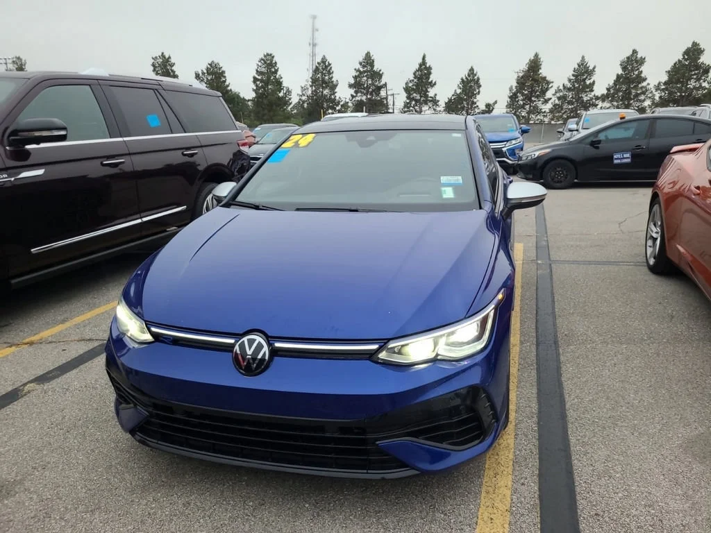 Used 2024 Lapiz Blue Metallic Volkswagen 2.0T image 3