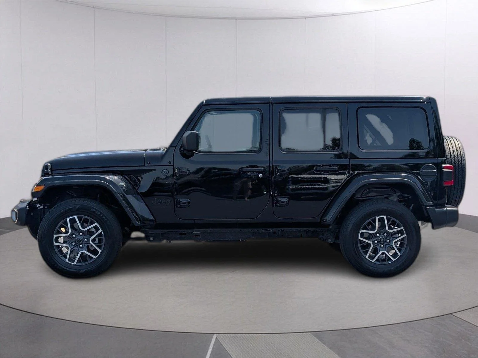 Used 2025 Black Clearcoat Jeep Sahara image 2