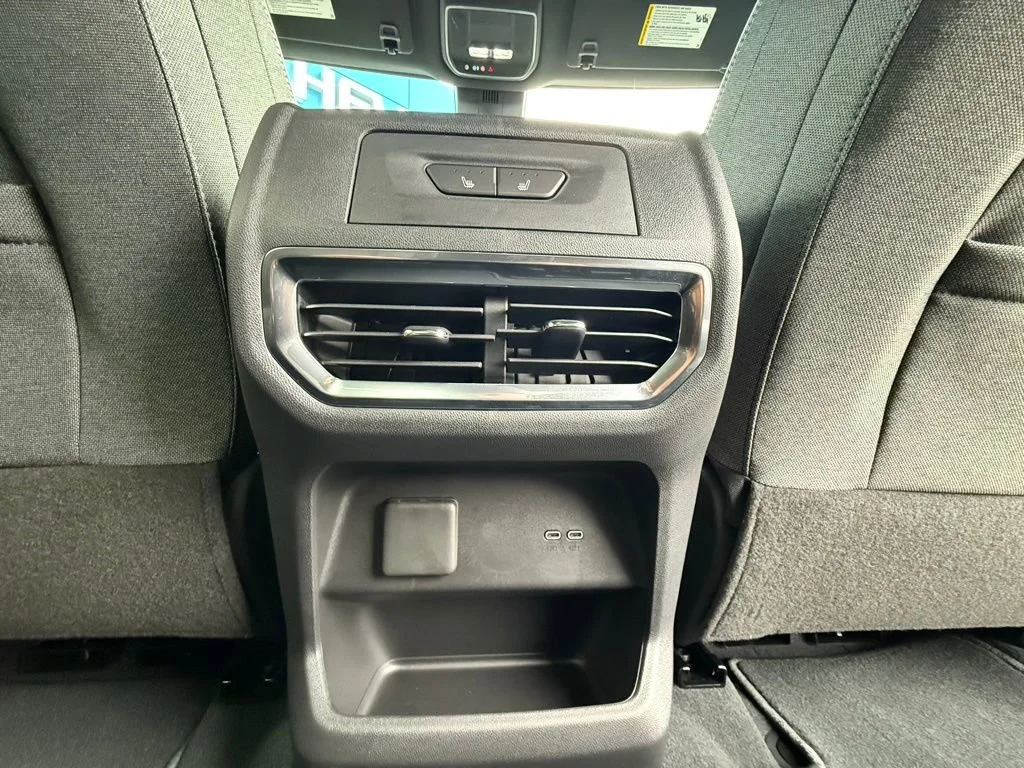 New 2026 Summit White GMC Elevation Extended Range image 32