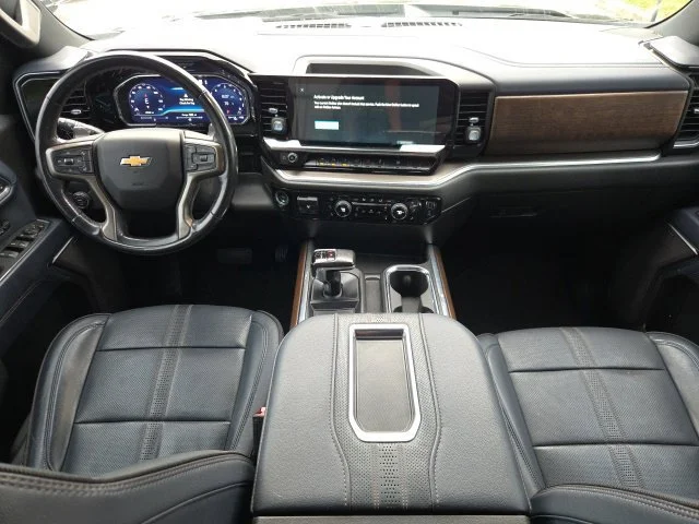 Used 2022 Black Chevrolet High Country image 13