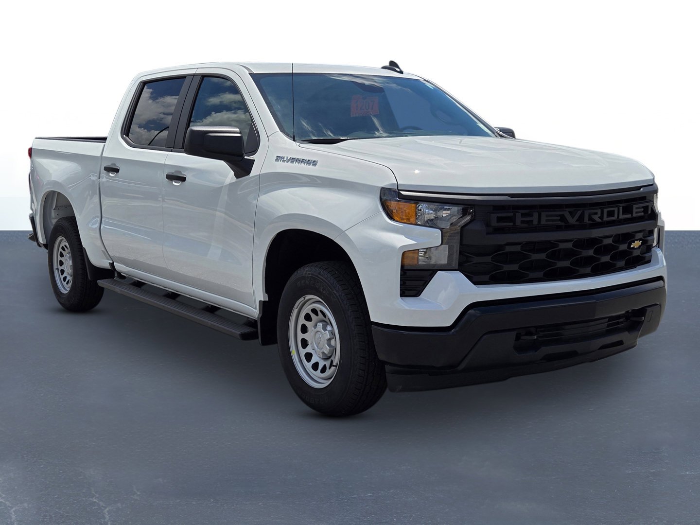 New 2026 Summit White Chevrolet WT image 4