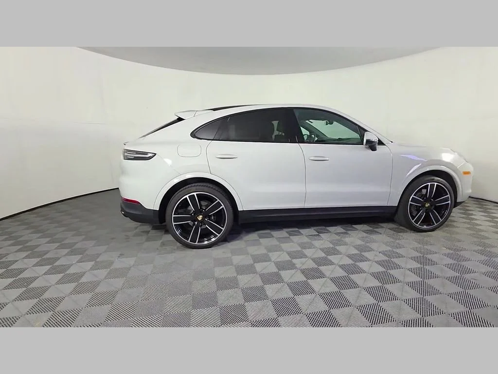 Used 2023 Chalk Porsche Platinum Edition image 37