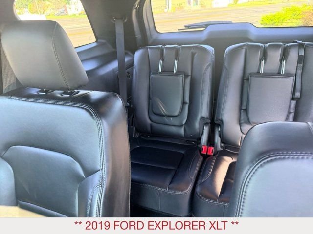 Used 2019 Blue Ford XLT image 18
