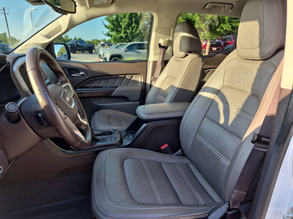 Used 2022 Summit White GMC Denali image 22