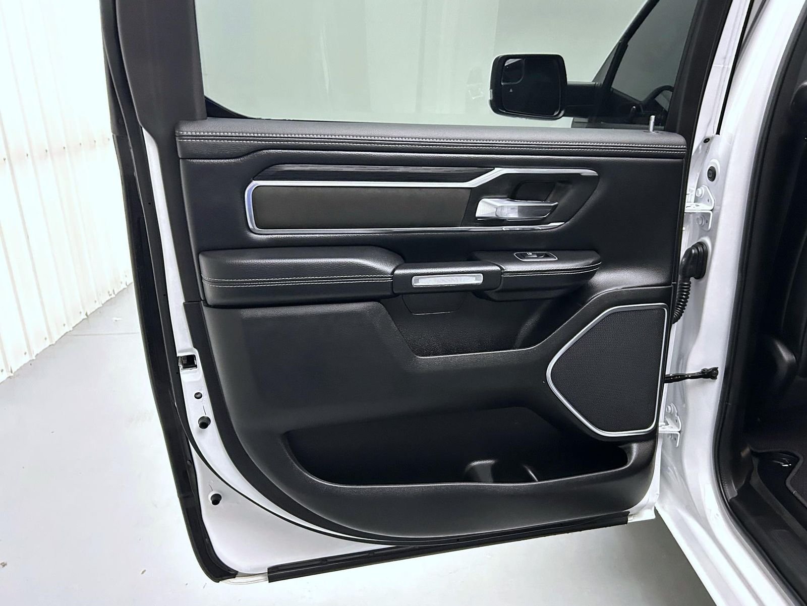 Used 2023 White Ram Laramie image 20