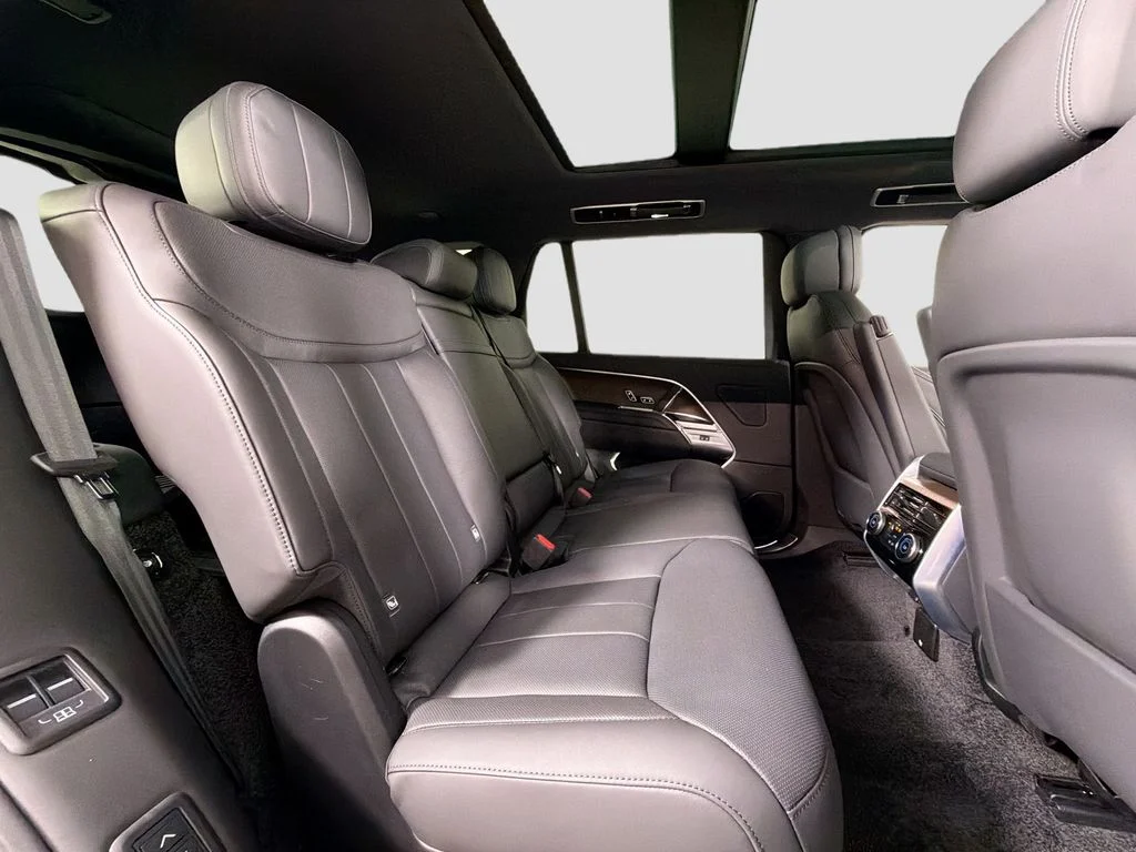 Certified Used 2025 White Land Rover SE image 29