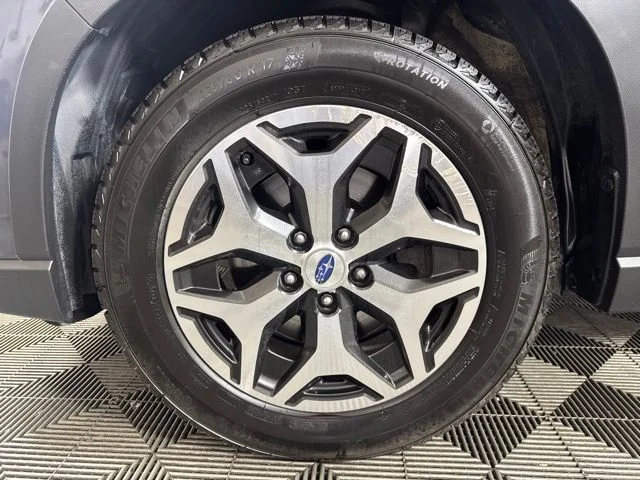 Used 2020 Gray Subaru Premium image 10