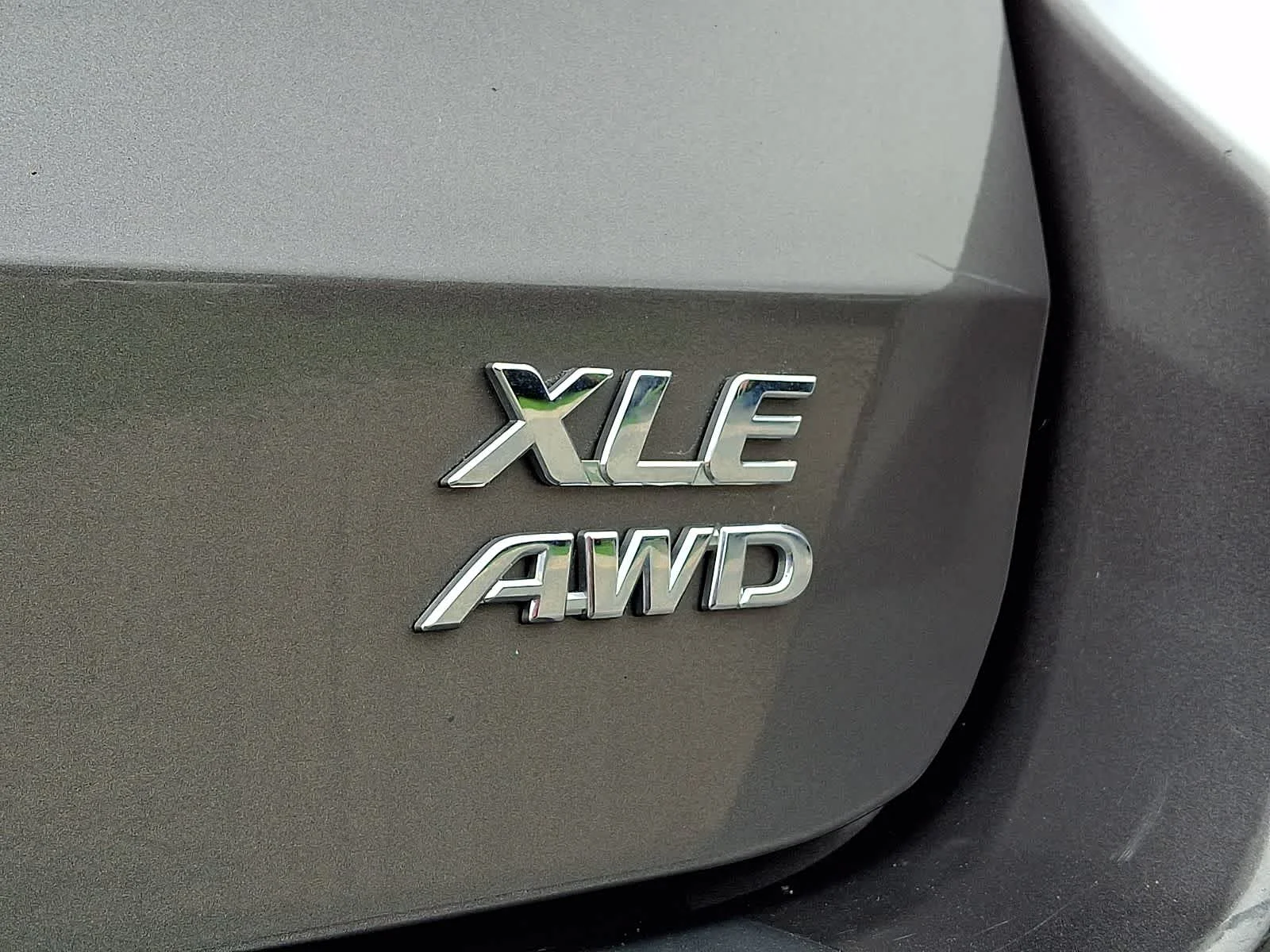 Used 2016 Predawn Gray Mica Toyota XLE Premium image 35