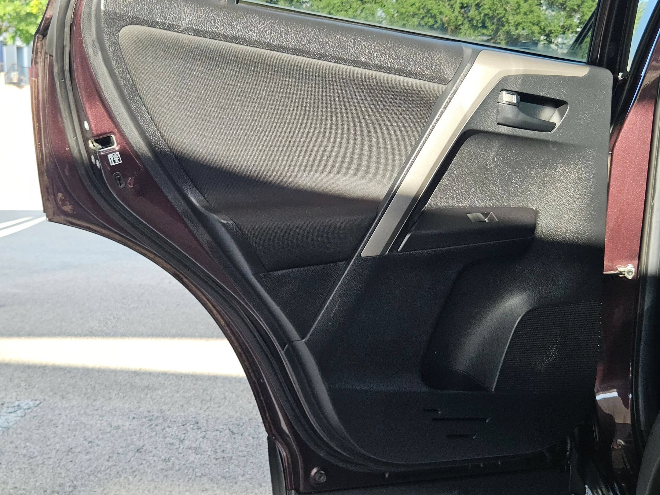 Used 2018 Maroon Toyota LE image 15
