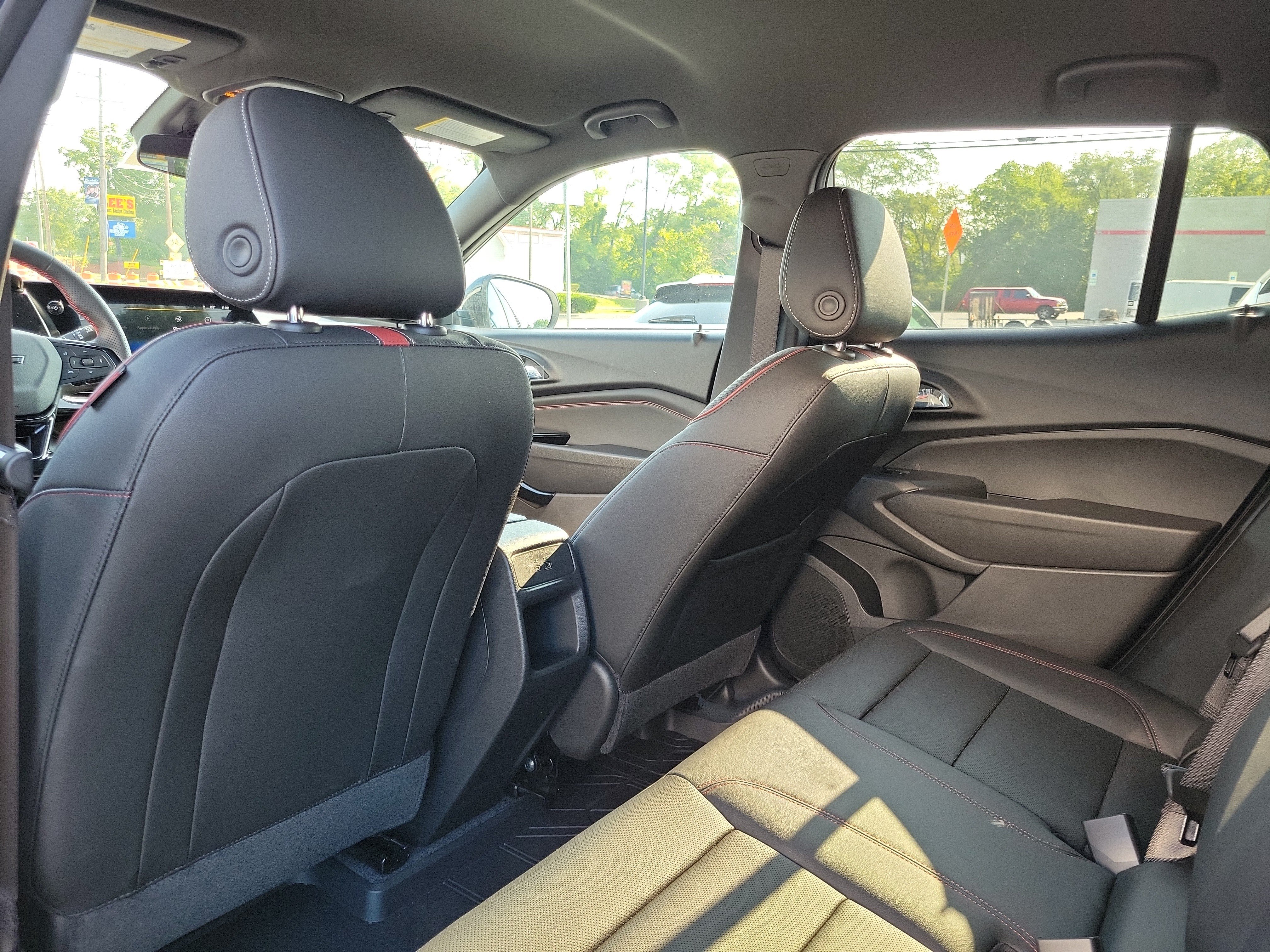 2026 Chevrolet Trax RS - Photo 14