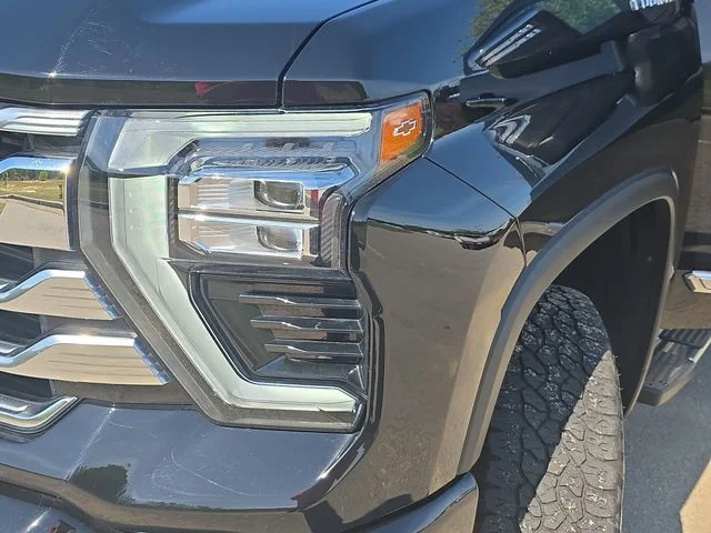 Used 2024 Black Chevrolet High Country image 32