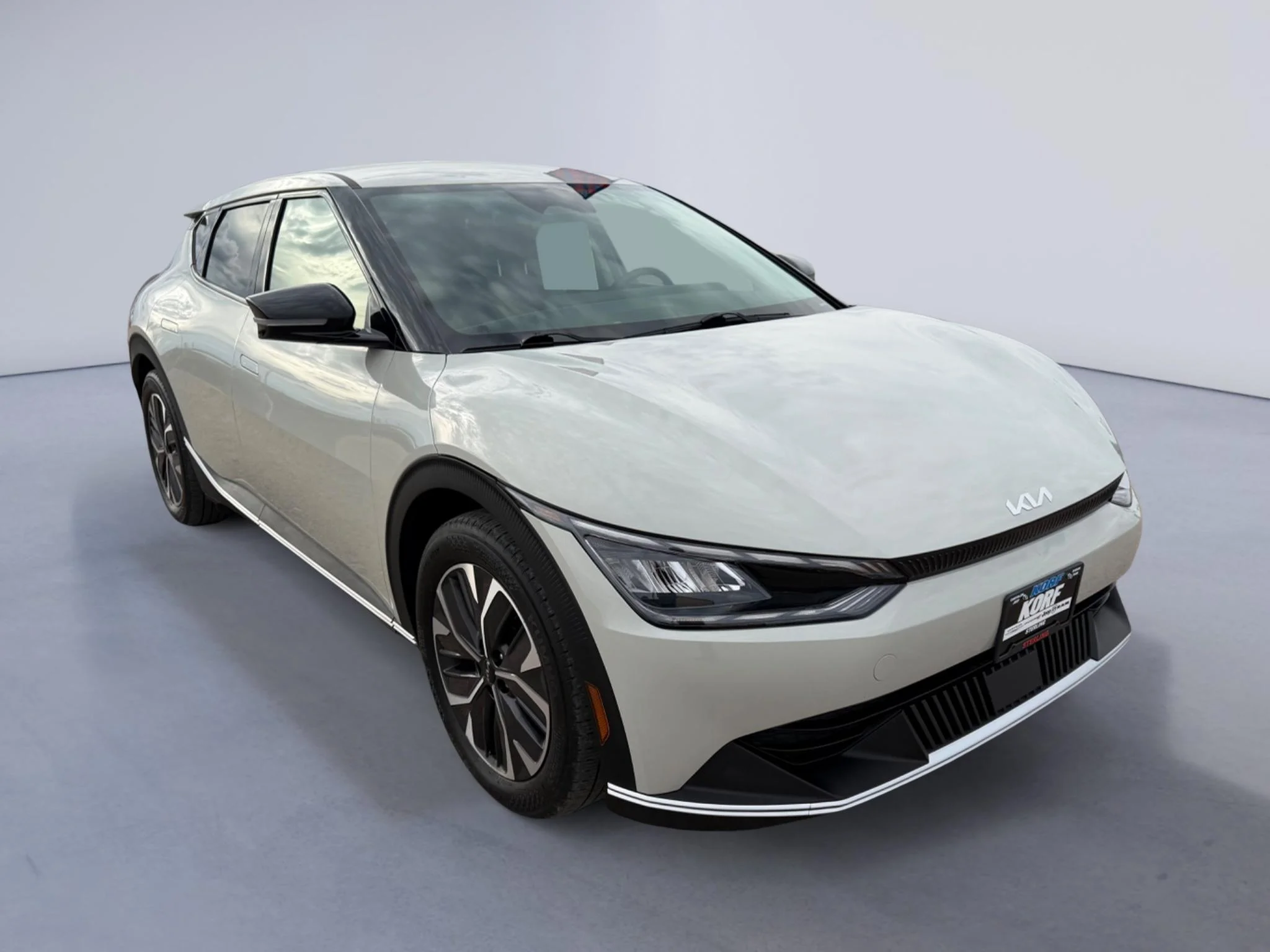 Used 2024 Glacier Kia Light Long Range image 3