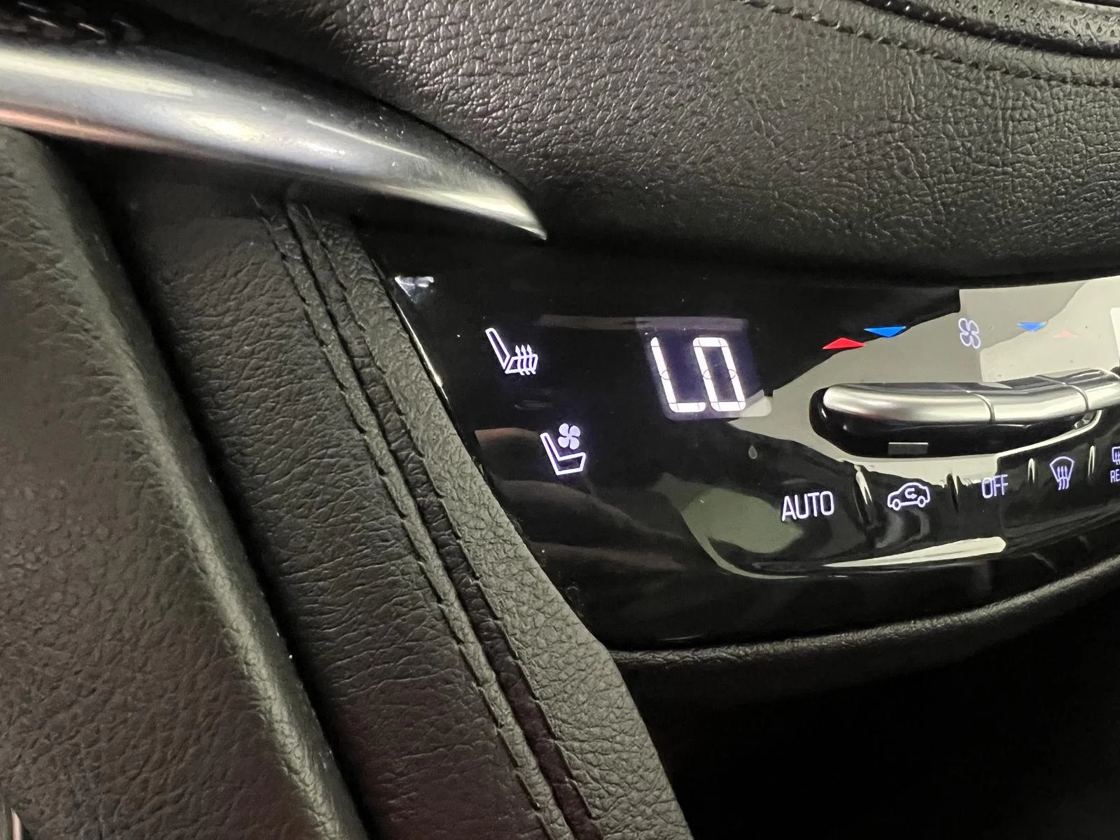 Used 2023 Crystal White Tricoat Cadillac AWD Sport image 25