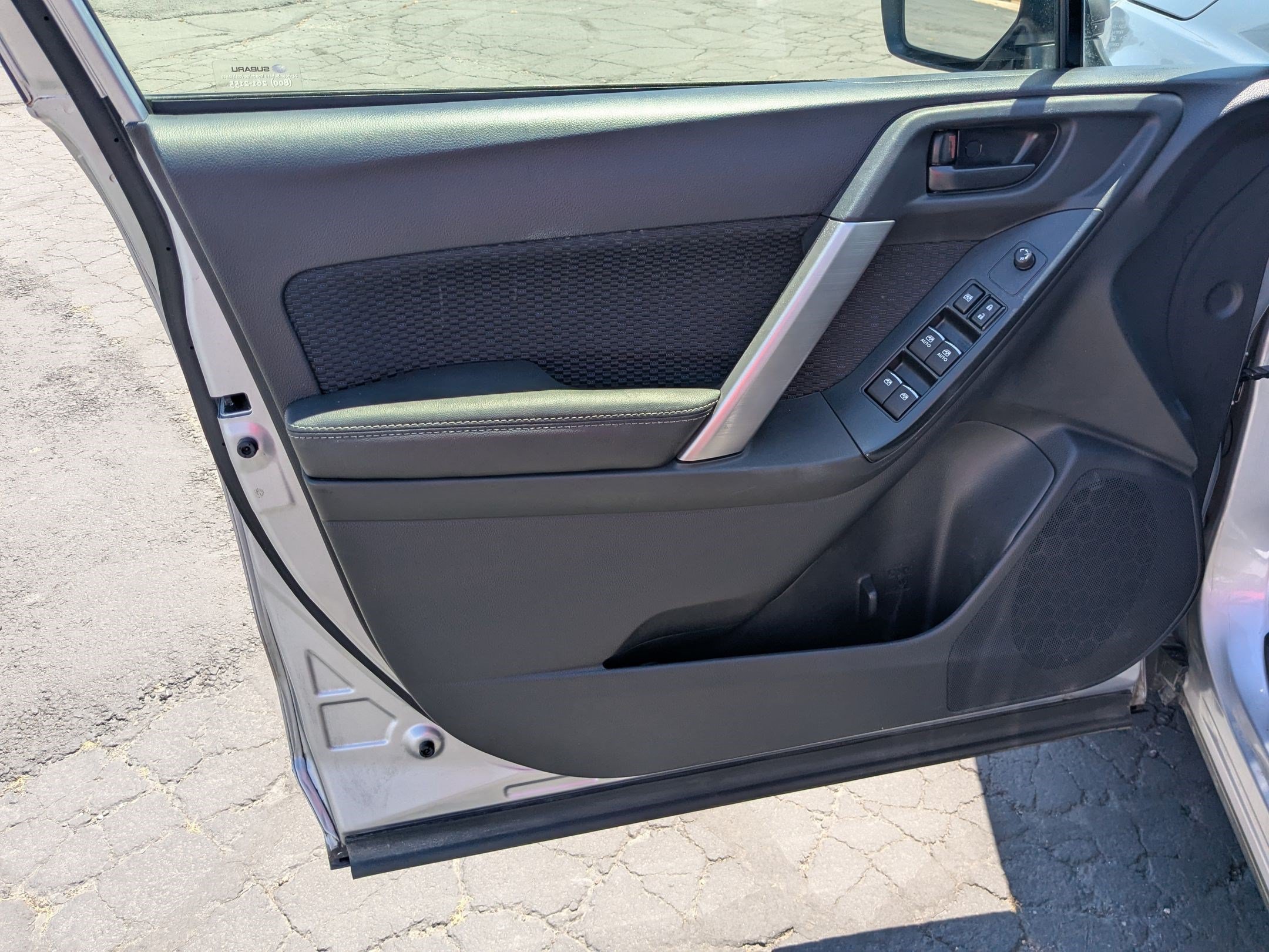 Used 2017 Ice Silver Metallic Subaru  image 12