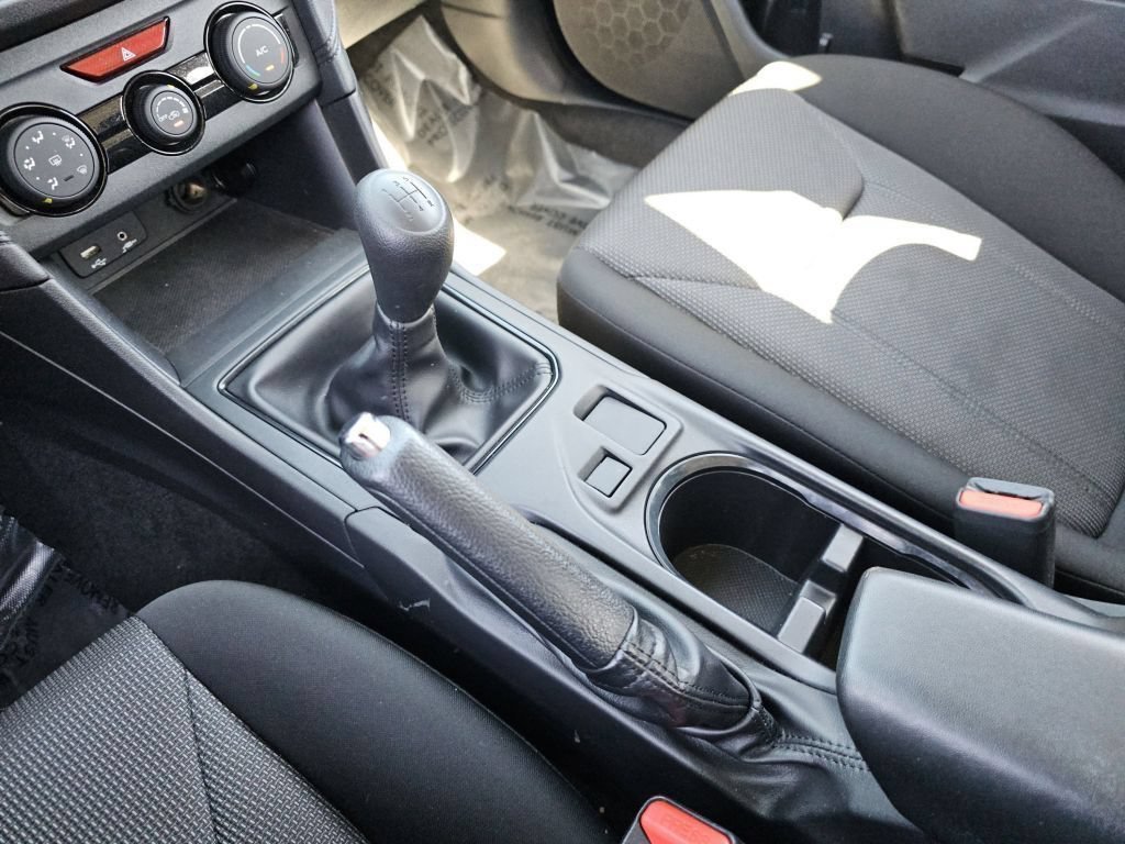 Used 2023 Ice Silver Metallic Subaru Base image 33